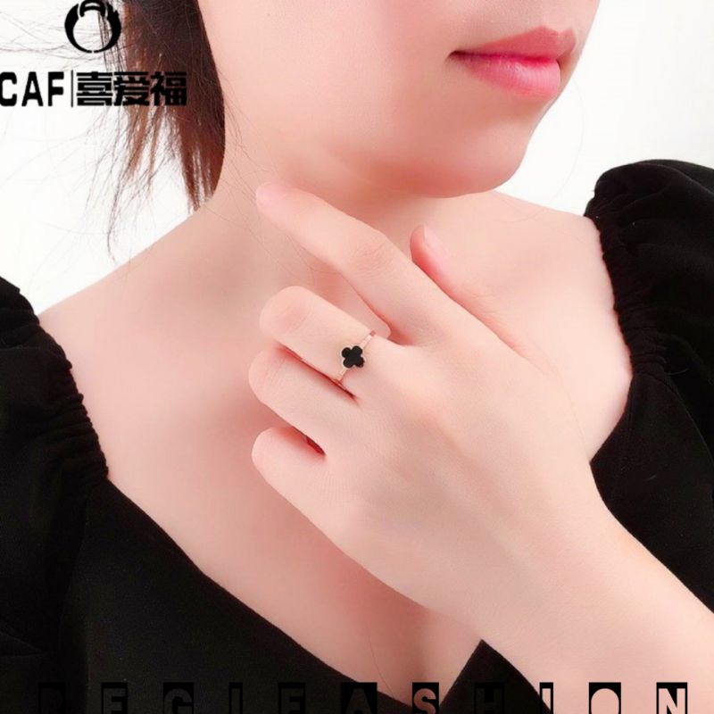 Cincin Titanium Wanita Clover Hitam Cincin Wanita Korea Terbaru Anti Karat Tidak Luntur