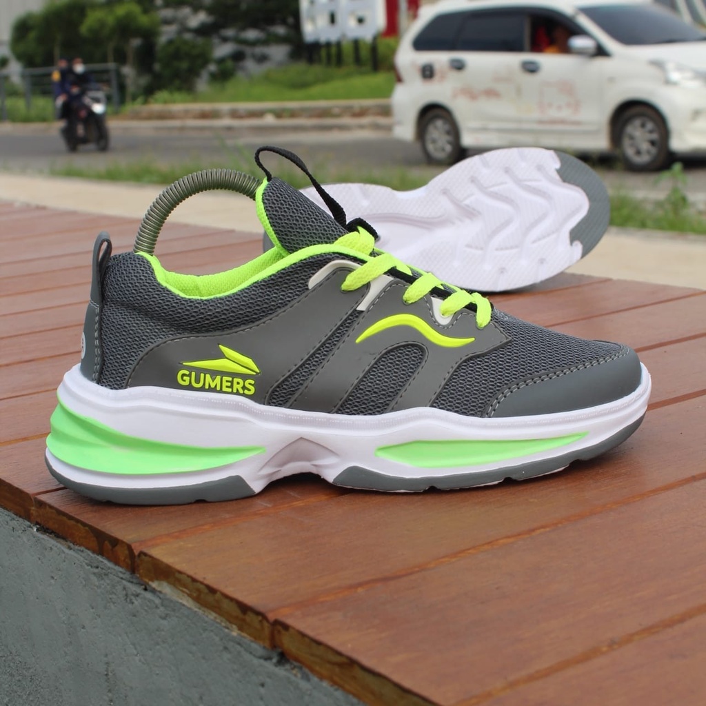 Sneakers Gumers grey hijau , Sepatu Pria dan Wanita, sepatu sport, sepatu santai, sepatu olahraga, sepatu kerja, sepatu sekolah, sepatu hitam polos, sepatu enteng. sepatu terbaru, sepatu terlaris, sepatu lari, sepatu senam, sepatu jogging, sepatu running