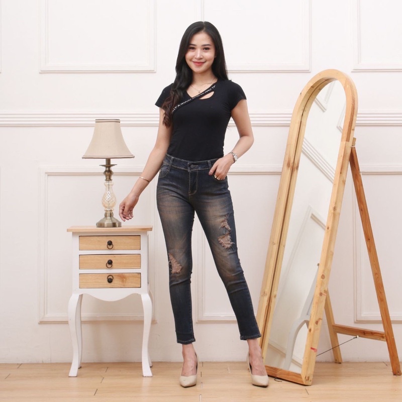 CELANA JEANS JINS 7 8 WANITA IMPORT KEKINIAN Celana Pendek 7 8 Jeans Ripped Sobek Wanita Murah Stret