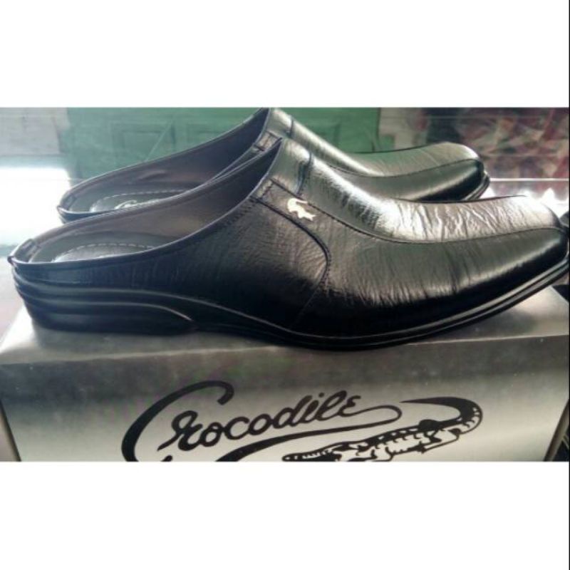 OBRAL  SEPATU SANDAL PRIA  KULIT ASLI CROCODILE