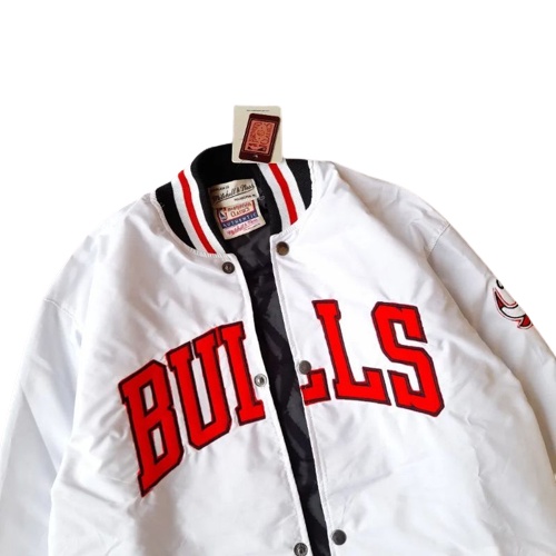 ( Premium ) Jaket Varsity Chicago Bulls Mitchells Ness Tag &amp; Label Best Quality