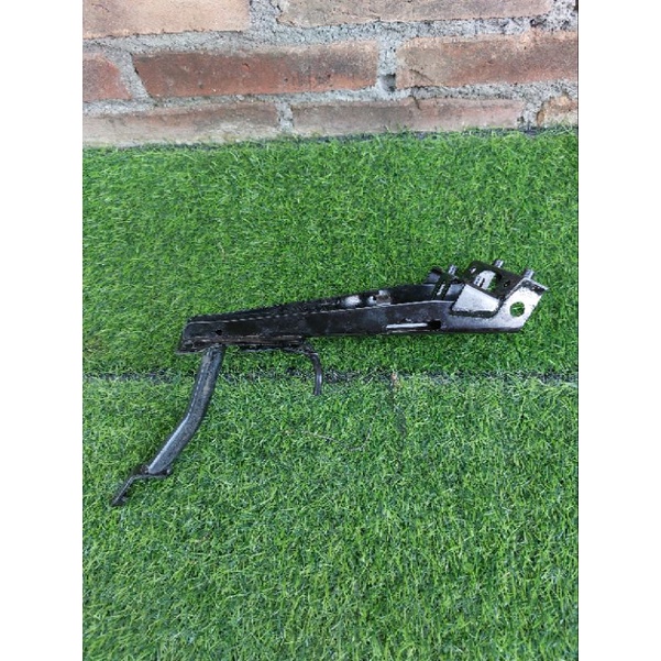Breket Pangkon Dudukan Slebor Spakbor Belakang Cbr150 Led Cbr 150 R Original