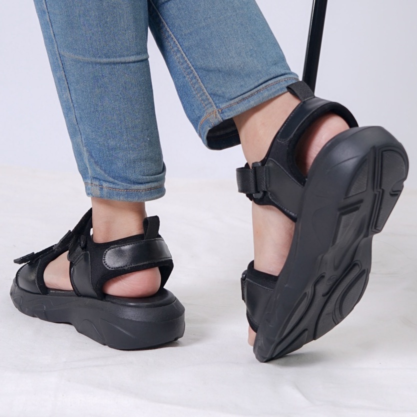 SARASARA YUK - Dunkenstock SKY Sepatu Sandal Wanita Size 36 - 40 Sendal Beleza Wedges Model dua Tali Strap Belakang Hak Tinggi Sole 4cm Sandal Gunung Cewe Velcro 37 38 39 Warna Grey Belleza Kekinian Premium Terbaru Shoes Ori Original Mall Official Store