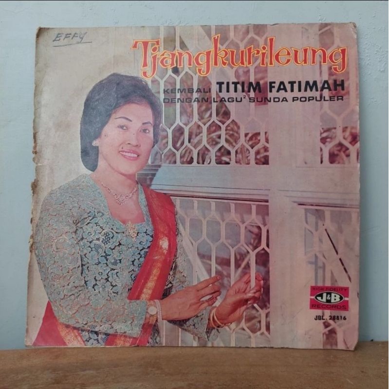 Vinyl Piringan Hitam 12 inch Titim Fatimah