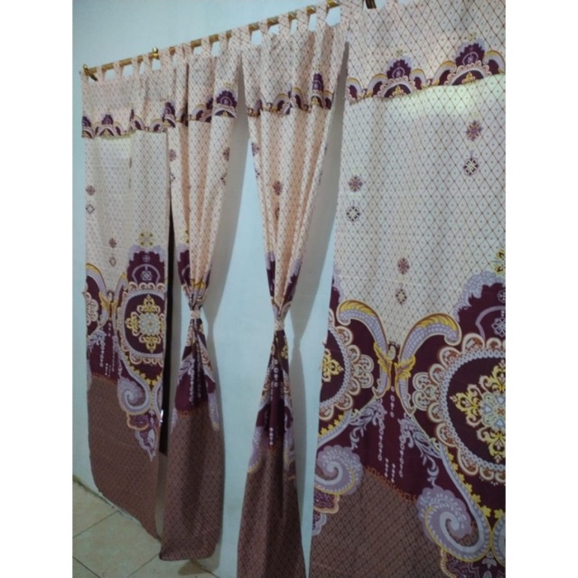 Gorden Pintu Motif Kratos