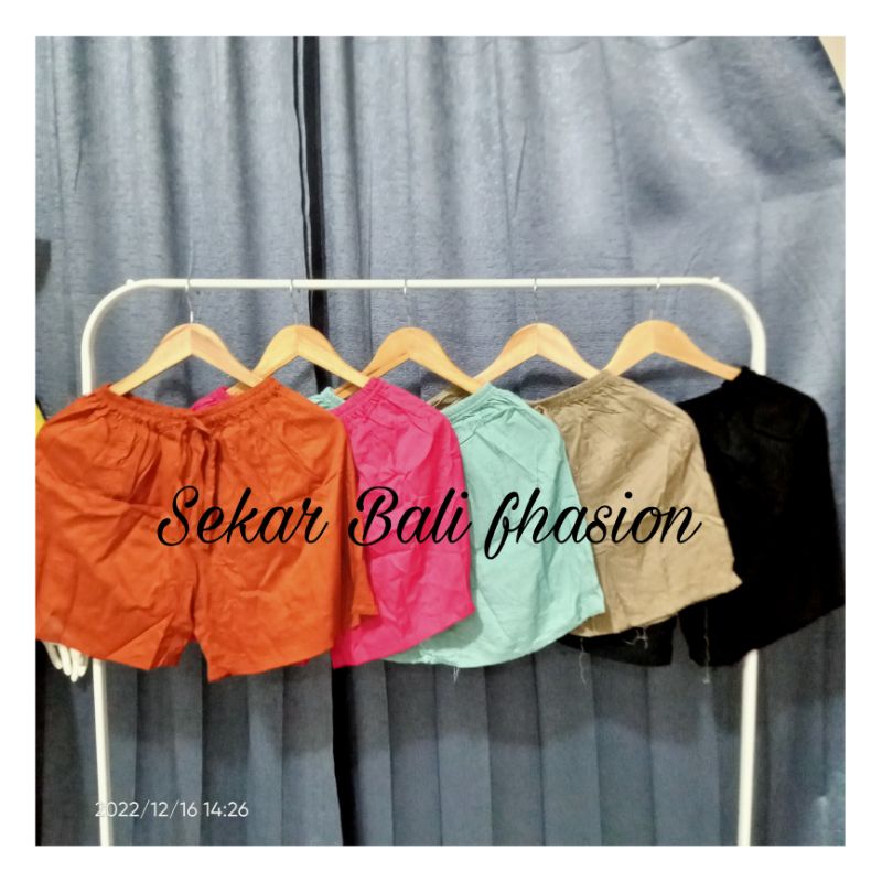 CELANA PENDEK CEWEK/ CELANA RENDA BORDIR BALI