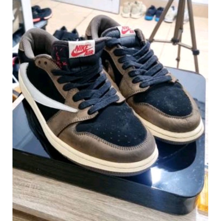 AJ low travis scott dark mocha sz 43