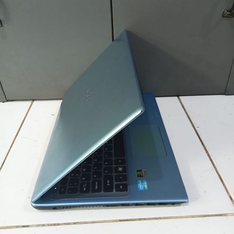 Laptop Acer Aspire E5-471G intel Cor i3 Doblevga Nvdia Geforce GT 620M Windows 10