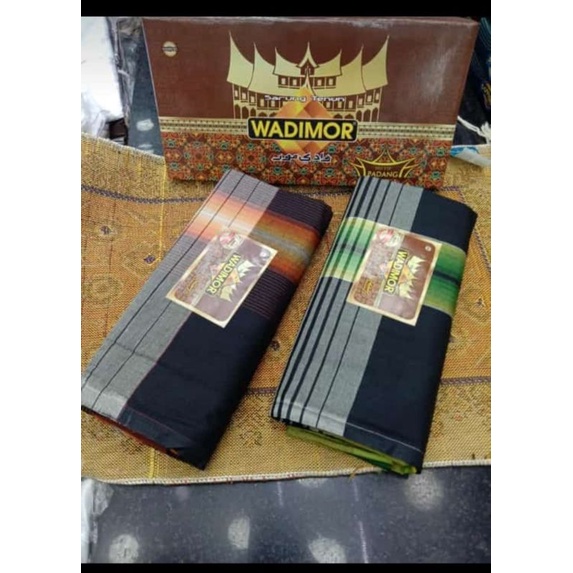 sarung wadimor motif padang