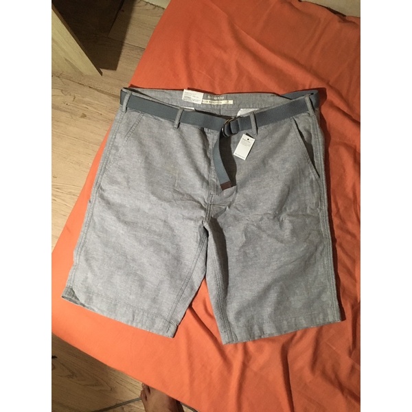 shortpants / celana pendek giordano slim bermuda Gray / abu abu NEw