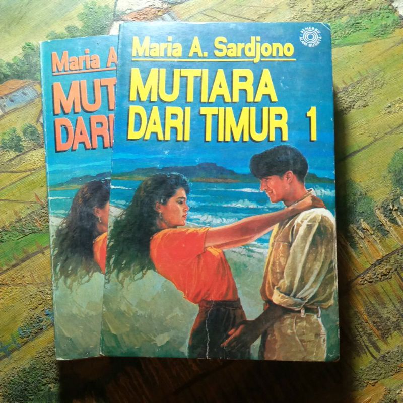 Novel Maria A.Sardjono, Mutiara dari Timur seri 1&2
