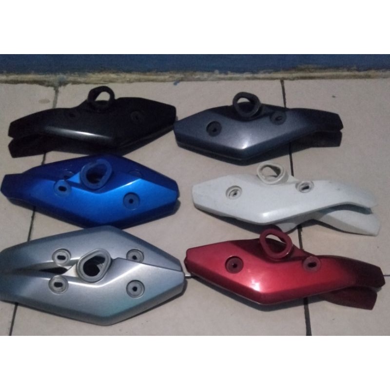 kupingan lampu Byson