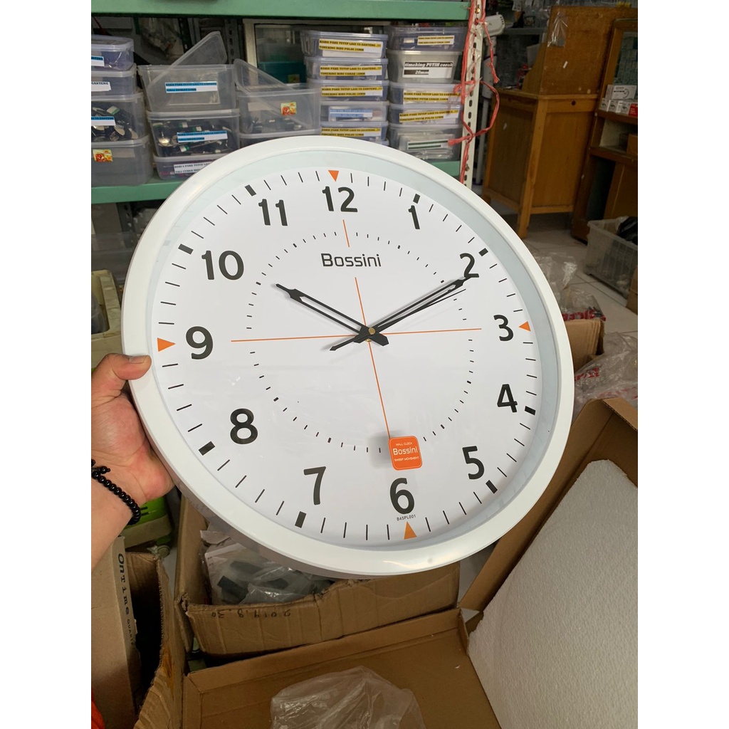 jam Dinding Besar Bossini Putih Minimalis besar 45CM