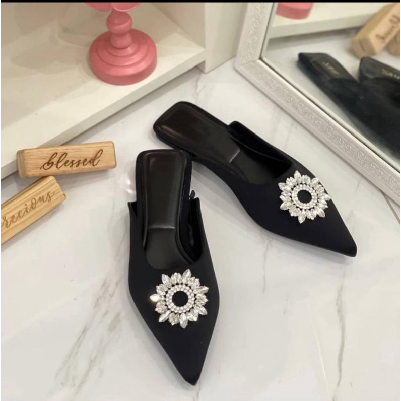 ((.01WA) Sandal wanita keren vicasso