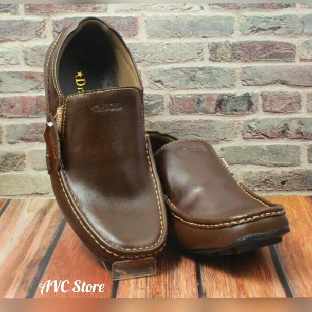 Sepatu Pria Casual Kulit Asli Dr. Boss Warna Coklat [NAB.21De22ᵁ]