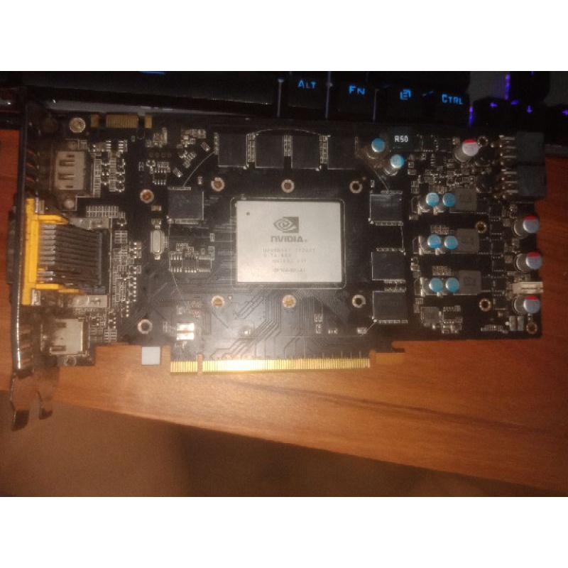 GTX 460 1GB 256bit DDR5 Artefak