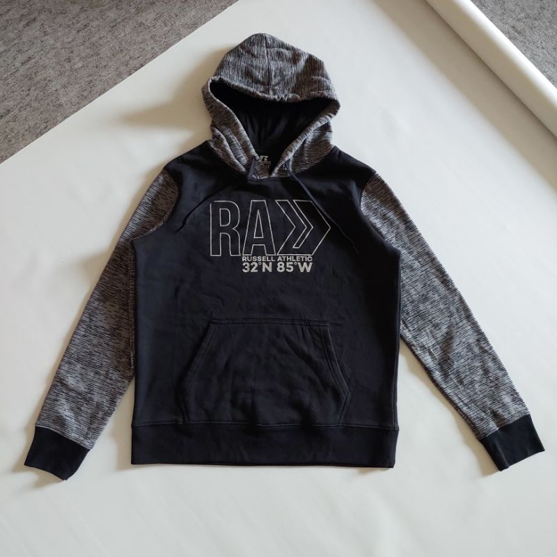 Russel Athletic Pullover Hoodie Second