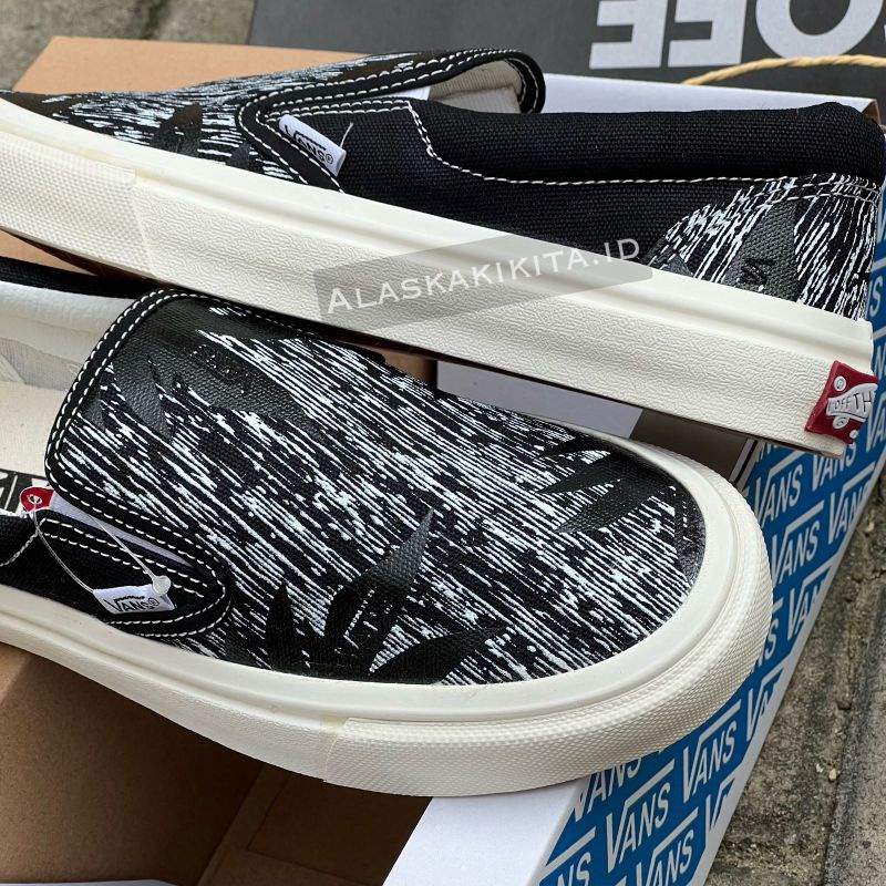 VANS SLIP ON BLACK WHITE OG RASTA BONUS KAOS KAKI DAN PAPERBAG / COD PREMIUM QUALITY