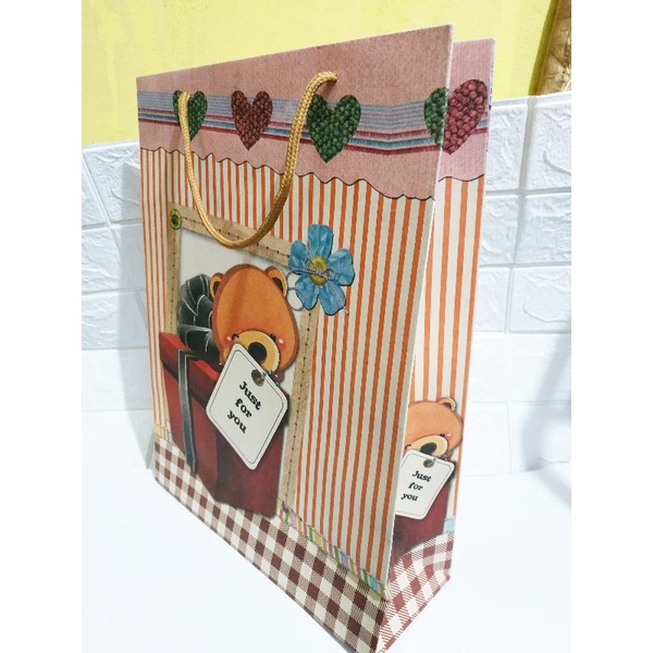 LK22 Paper Bag Besar Motif Beruang 37x27.8x10cm