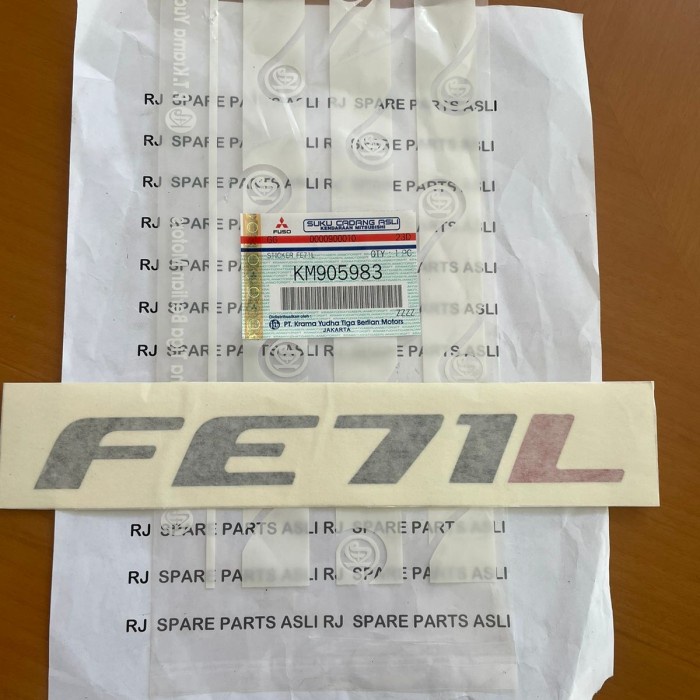 

Stiker / sticker FE71L new canter Euro 4 KM905983