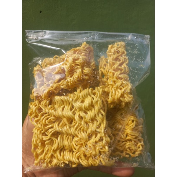 

Mie kering Pedas Kriuk 100 grm/Viral/Extra pedas