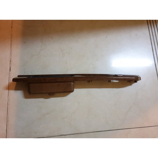 Cover Power Window Panel Wood Belakang Kiri Asli Mitsubishi Kuda