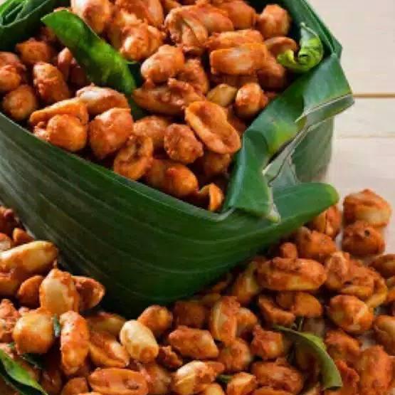 

SALE!!Kacang bali pedas daun jeruk enak gurih pedas 500 gram|RA7