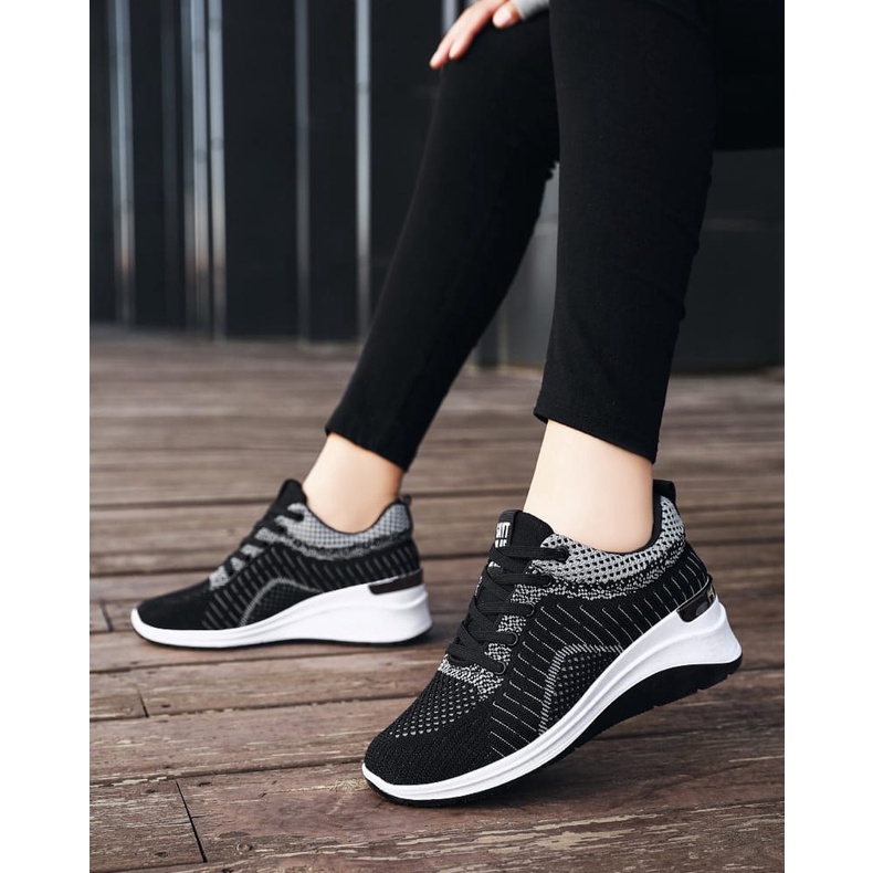 TOPGROSIR &quot;FREE BOX&quot; LV0194 Sepatu Sneakers Wanita Import Model Tinggi