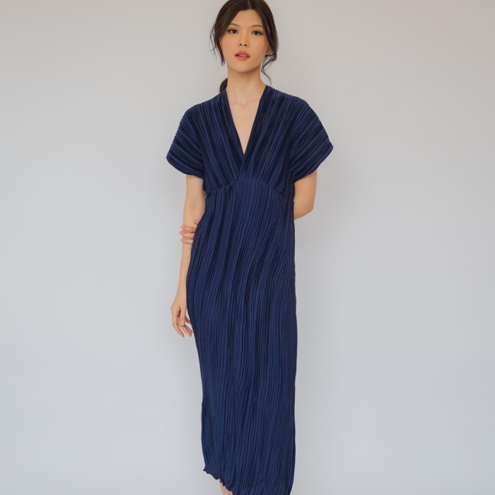 ELANA PLEATS DRESS