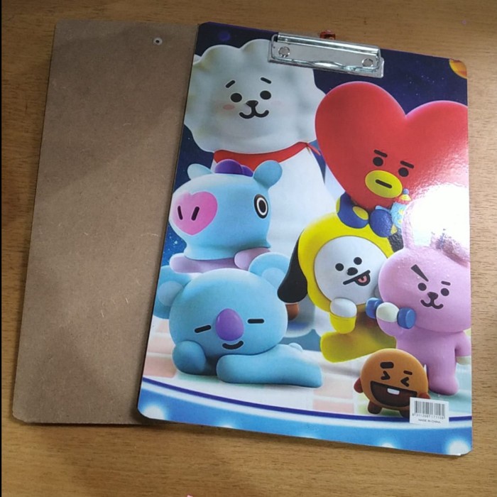 

Papan Dada / Papan Jalan / Papan ujian / Clipboard BT21