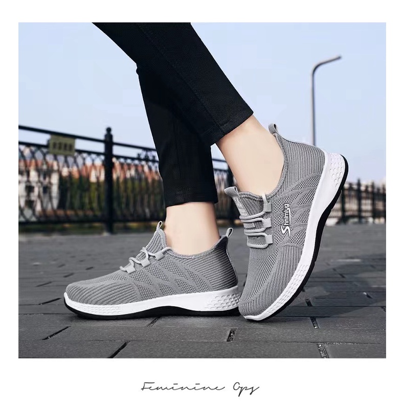 sneakers wanita import sepatu olahraga cewe rajut tali sol ringan