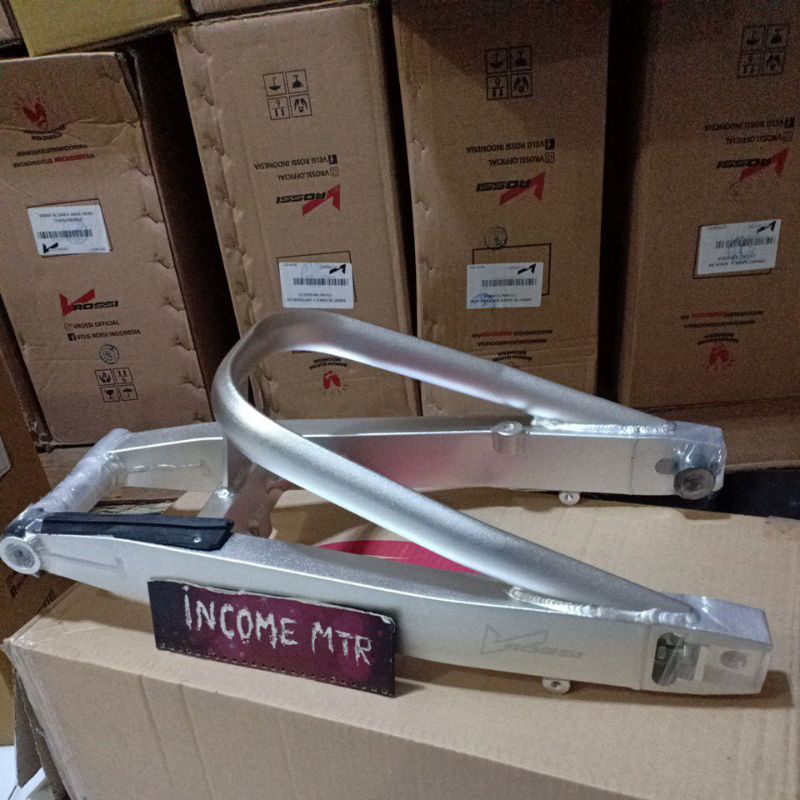 SWING ARM V.ROSSI VIXION NEW DD