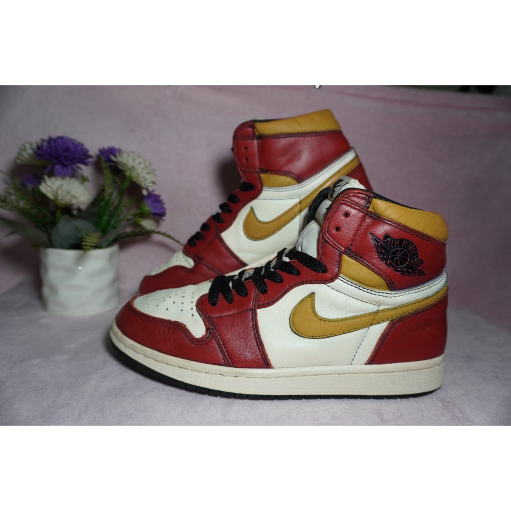Sepatu Nike Air Jordan 1 Retro High OG Chicago Red White Yellow