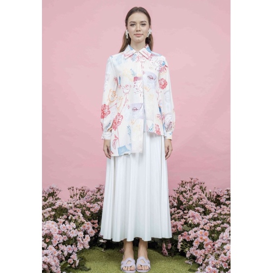 SALE NEW Abbey Blouse S Wearing Klamby