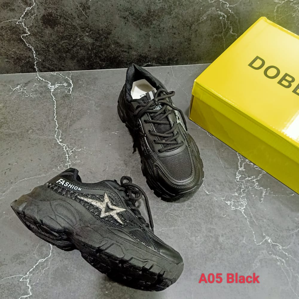 Sneaker Dobeltop wanita A05