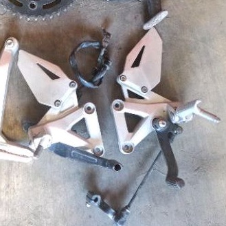 footstep depan original cbr 250rr