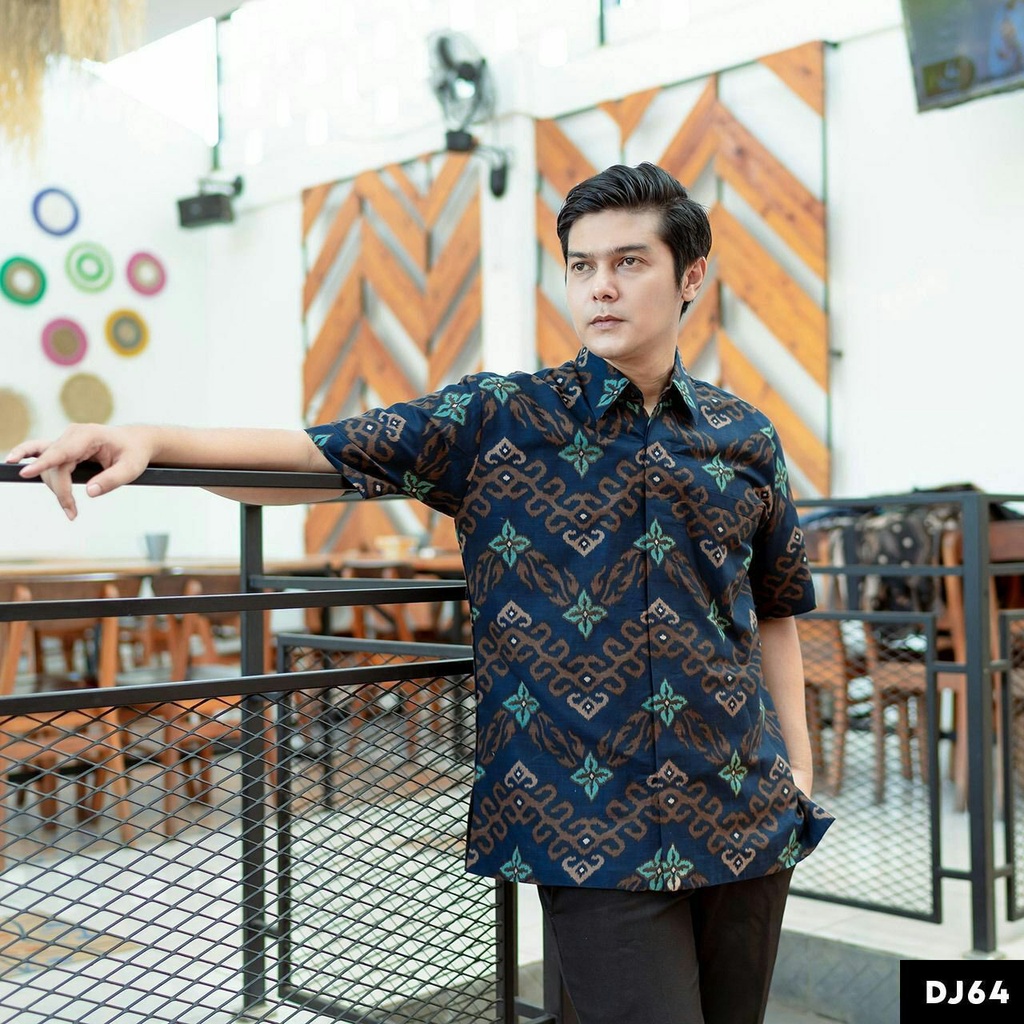 Kemeja Batik Lengan Pendek / Atasan Batik Pria Terkini