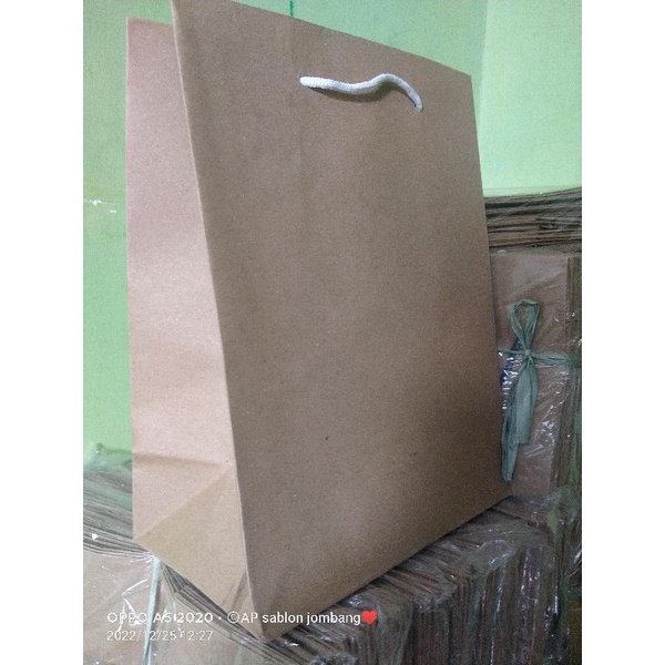 

paperbag R6 polos|paperbag ukuran 20×10×25|paperbag polos murah