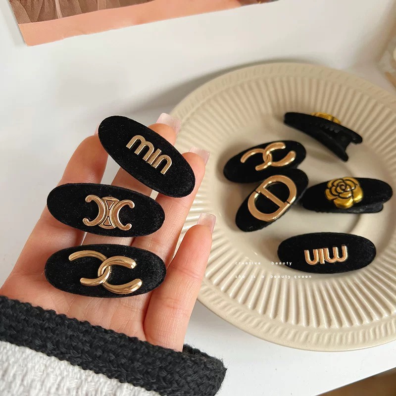 Logam Huruf Klip Rambut Klip Sisi Klip Poni Klip Aksesoris Rambut Hiasan Kepala Hair Clip Duckbill Clip Perempuan Musim Gugur Dingin Beludru