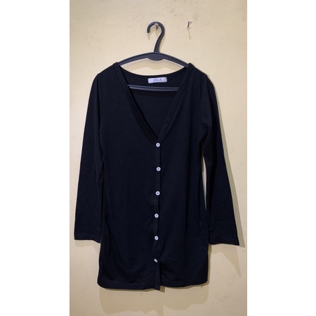 cardigan hitam panjang