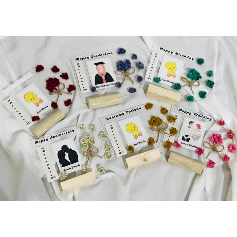 Costum Acrylic / Costume Foto Acrylic / Kado Acrylic / Kado Akrilik/ Kado Wisuda / Kado Ulang Tahun