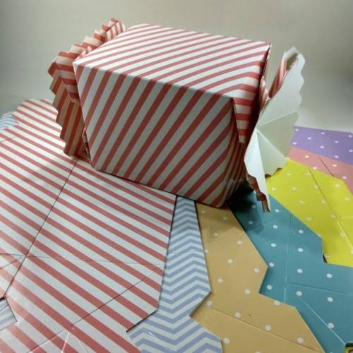 

Bungkus Kado Paket Kiriman