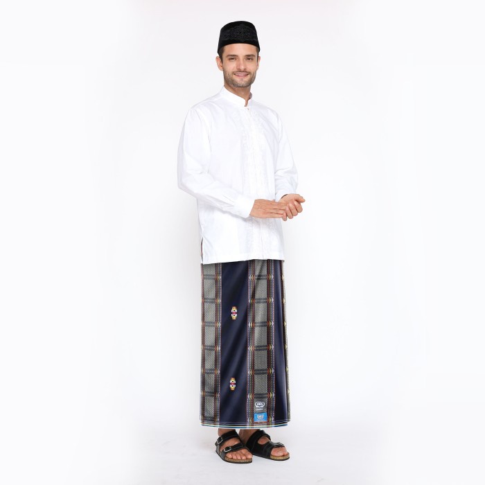 Sarung BHS Classic Gold Motif SSB Hitam Kuning 02