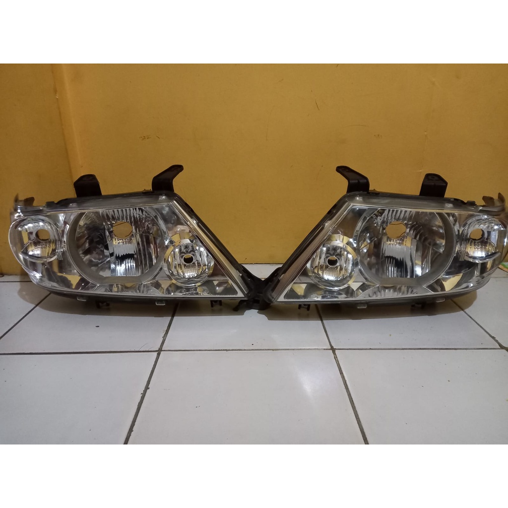 Head Lamp Isuzu Panther Touring 2000 - 2008 Set