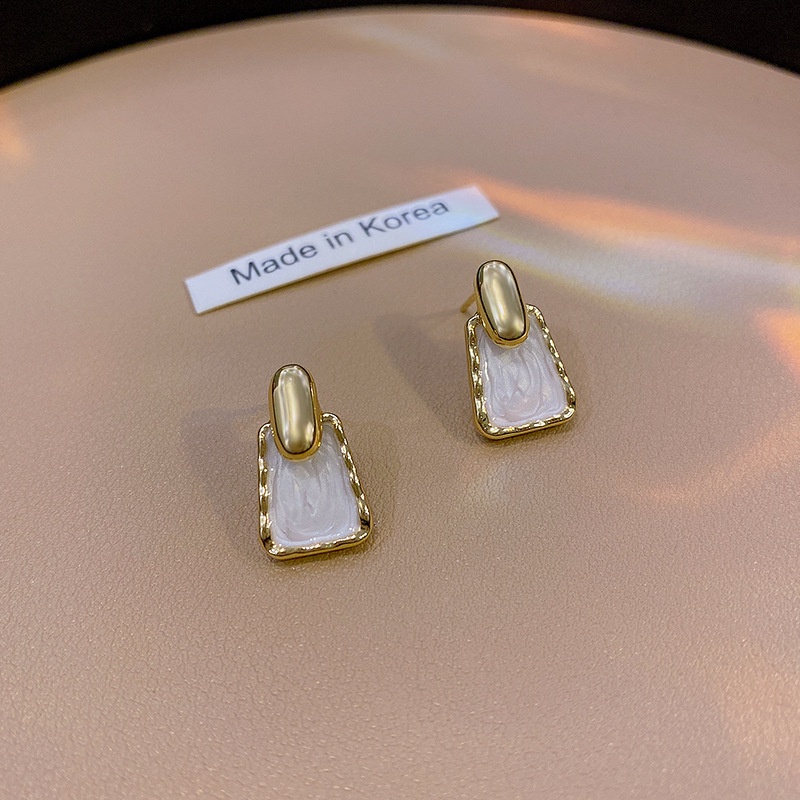 Anting Geometris Tetesan Minyak Anting Wanita Niche All-match Anting Retro Perancis Anting