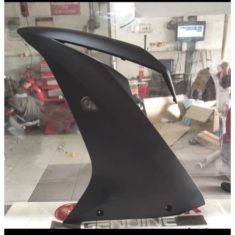 Body Sayap Fairing Depan Kiri Hitam doff Yamaha R15 VVA V3 original