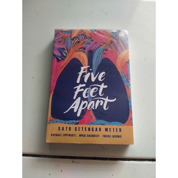 paket novel five feet apart