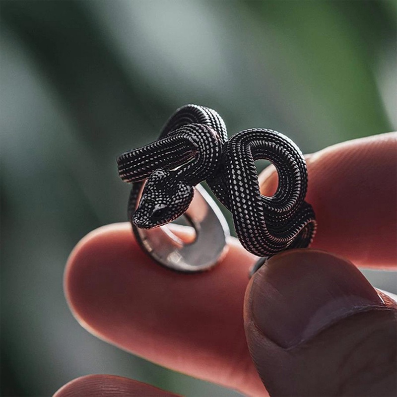 Vintage Viper Ring Adjustable Rattlesnake Ring Cincin Pria Dan Wanita Gaya Kepribadian Hewan Ular Cincin Gelap Punk Tiga Dimensi Snake Ring