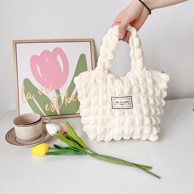 TAS MINI KOREAN / PUFFY BAG TRENDING FASHION / TAS EMPUK PILLOW WANITA / TAS SELEMPANG WANITA TERMURAH / PUFFY KAREN / PREMIUM TOTEBAG PUFFY PAF / LUCIA TOTEBAG / TAS KEPIT TENTENG JINJING /  TAS SERBA GUNA MULTIFUNGSI / TAS LUCU PIKNIK / TAS OOTD FASHION