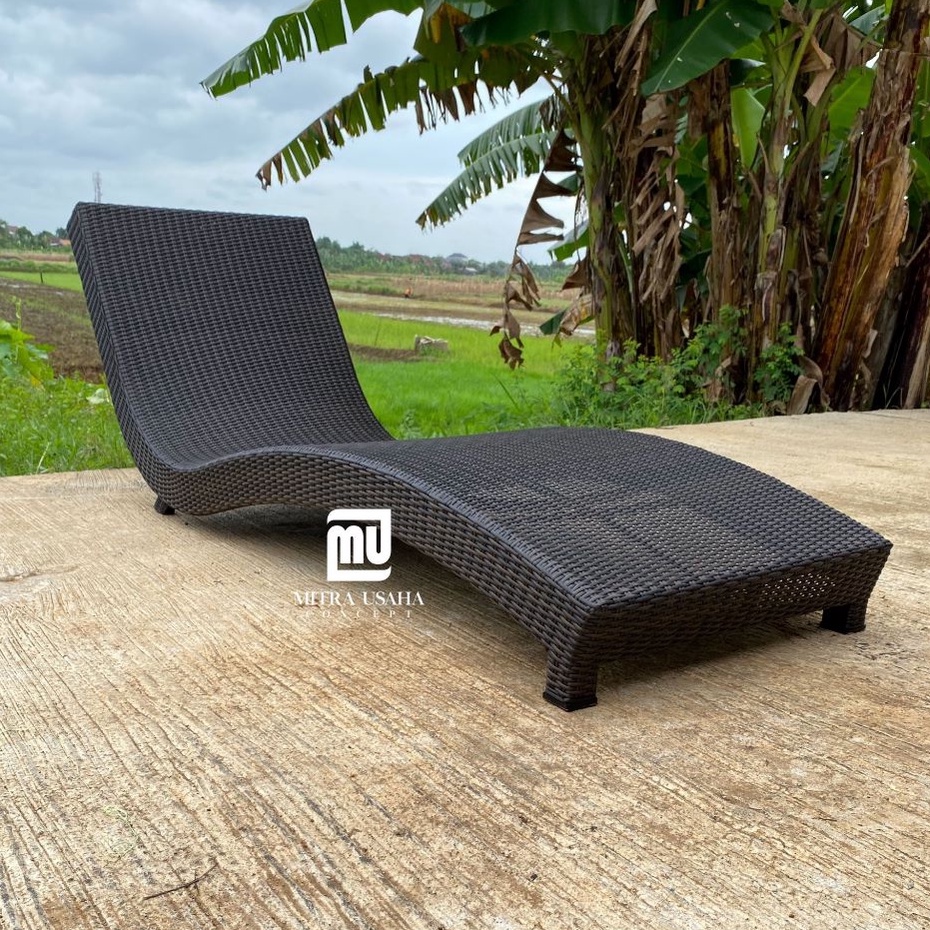 MILANO Pool lounger Chair Kursi pantai rotan sintetis Kursi kolam kursi kebun lounger rotan daybed r